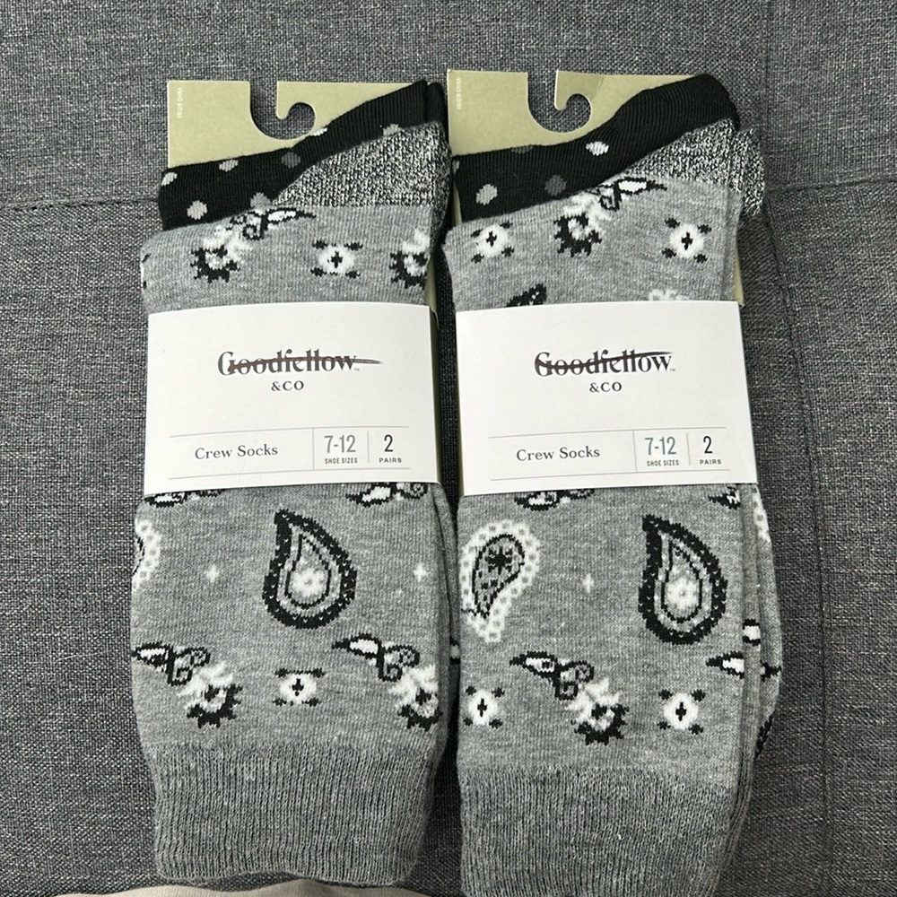 GOODFELLOW CREW SOCKS 4 pairs